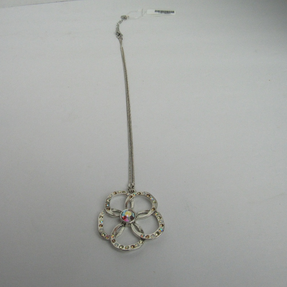 NWT Silver Floral Rhinestone Necklace
